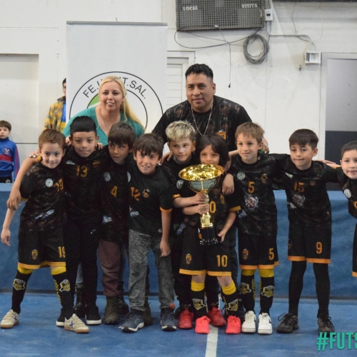 FIESTA PARA LOS PEQUES Y SU ENTREGA DE PREMIOS Archivo Futsal